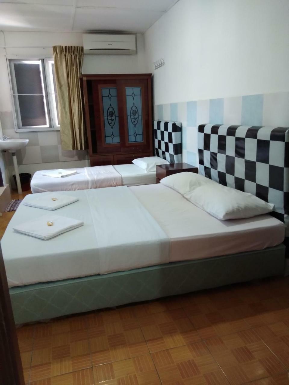 Jj Home2Stay Мири Екстериор снимка